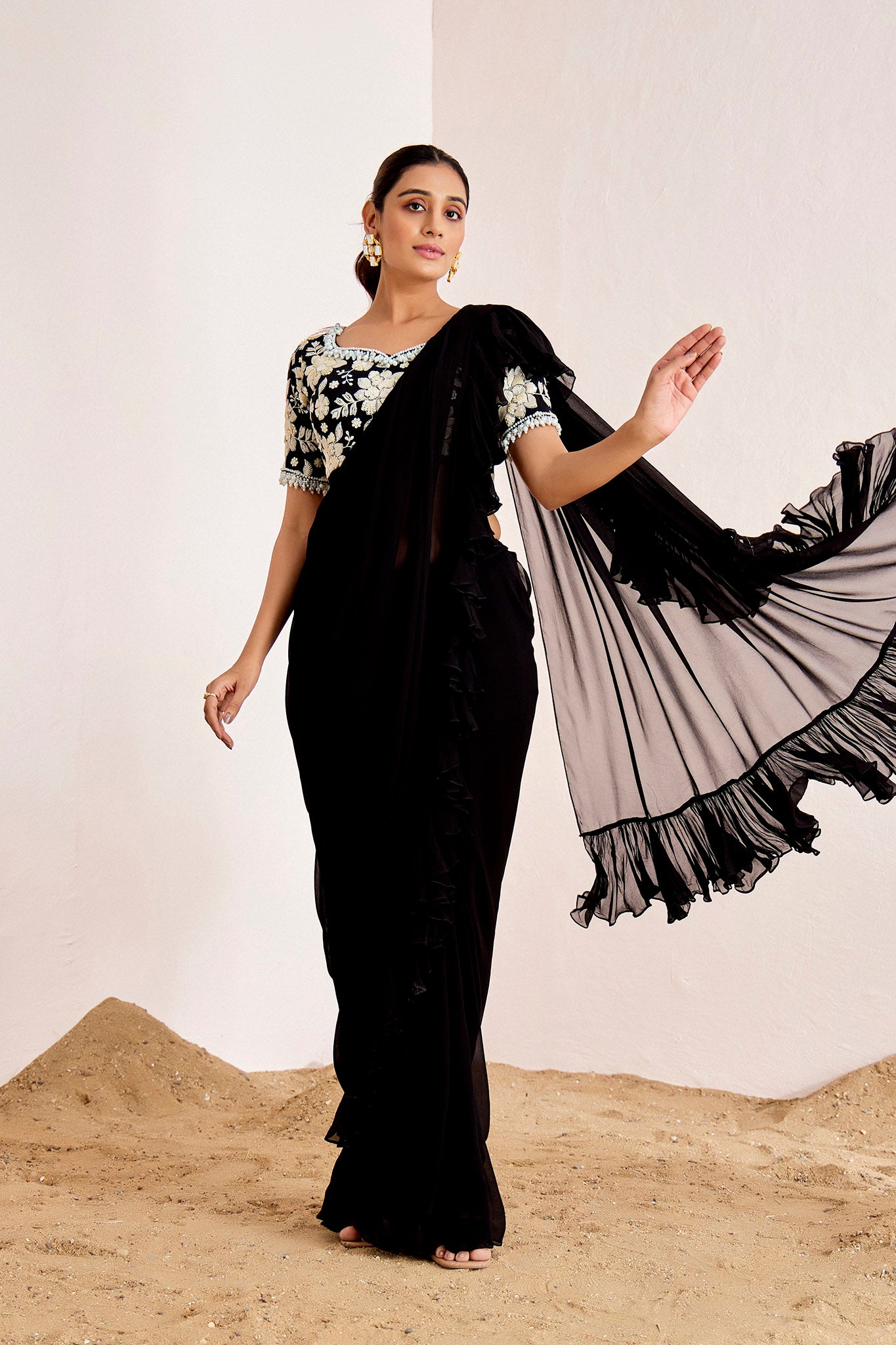 BLACK PRE DRAPE SAREE