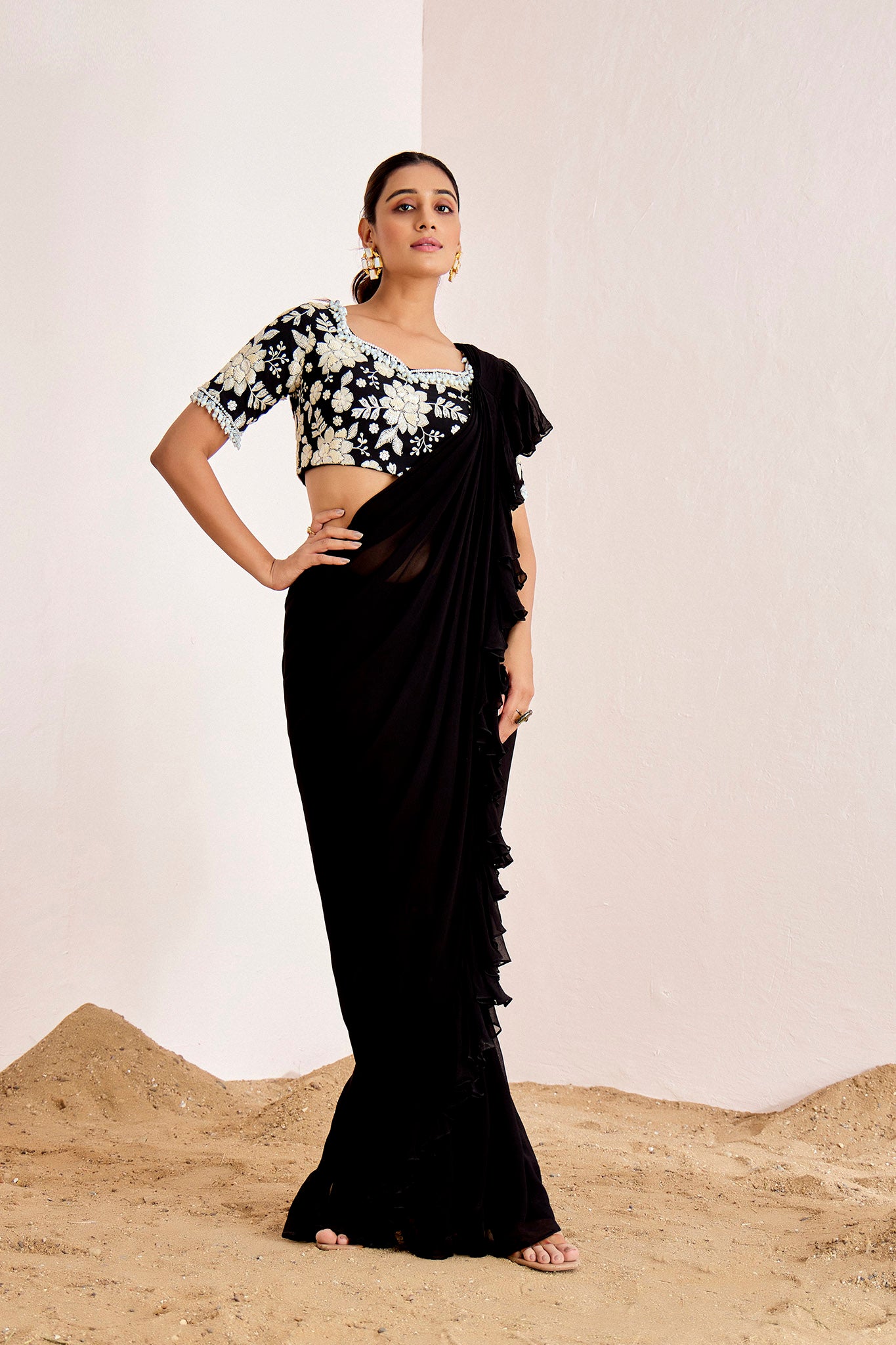 BLACK PRE DRAPE SAREE