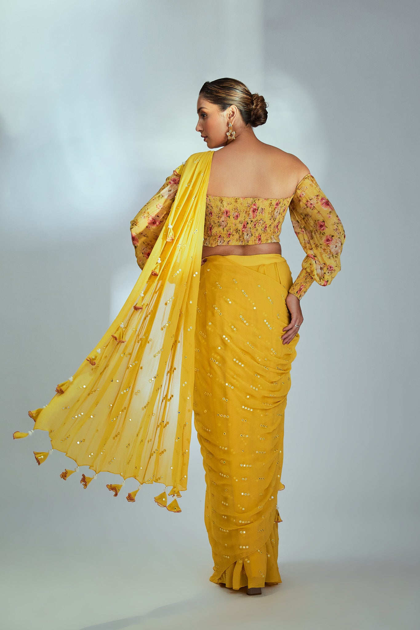 Smoking yellow pre drape saree